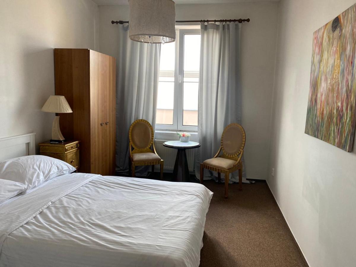 Bank Invest Apartmens - Old Town Apartment Prague Luaran gambar